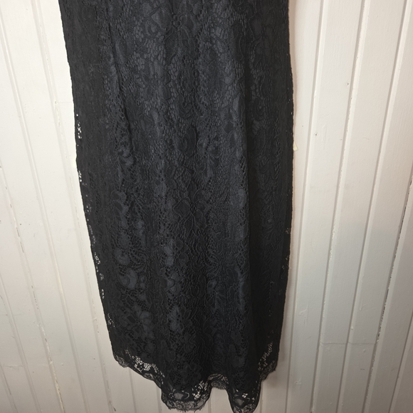 Chic Black Lace Midi Dress - Picture 3 of 5